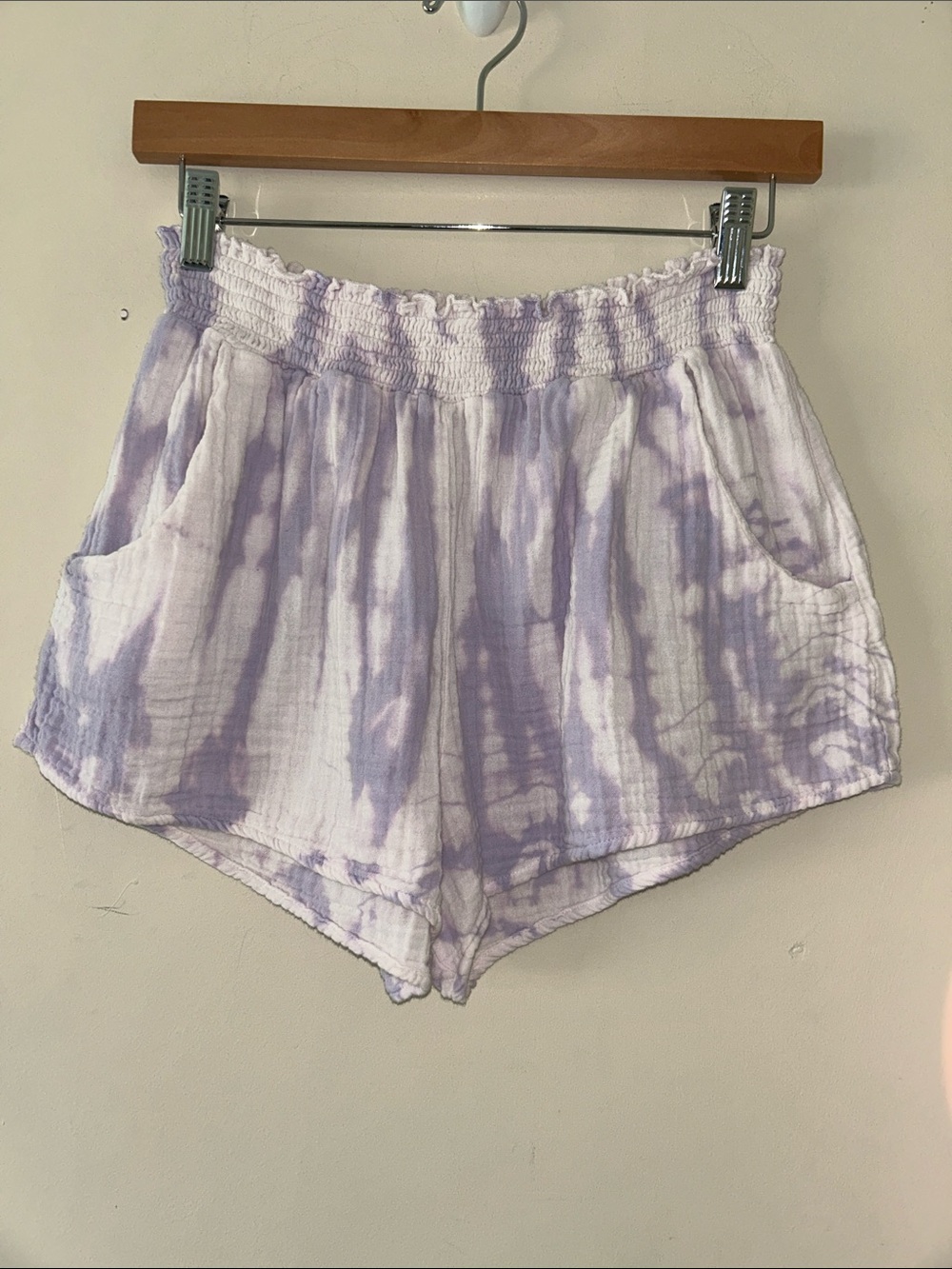 Stark X Gauze White and Purple Tie-Dye Medium Short Shorts Elastic Waist Pockets